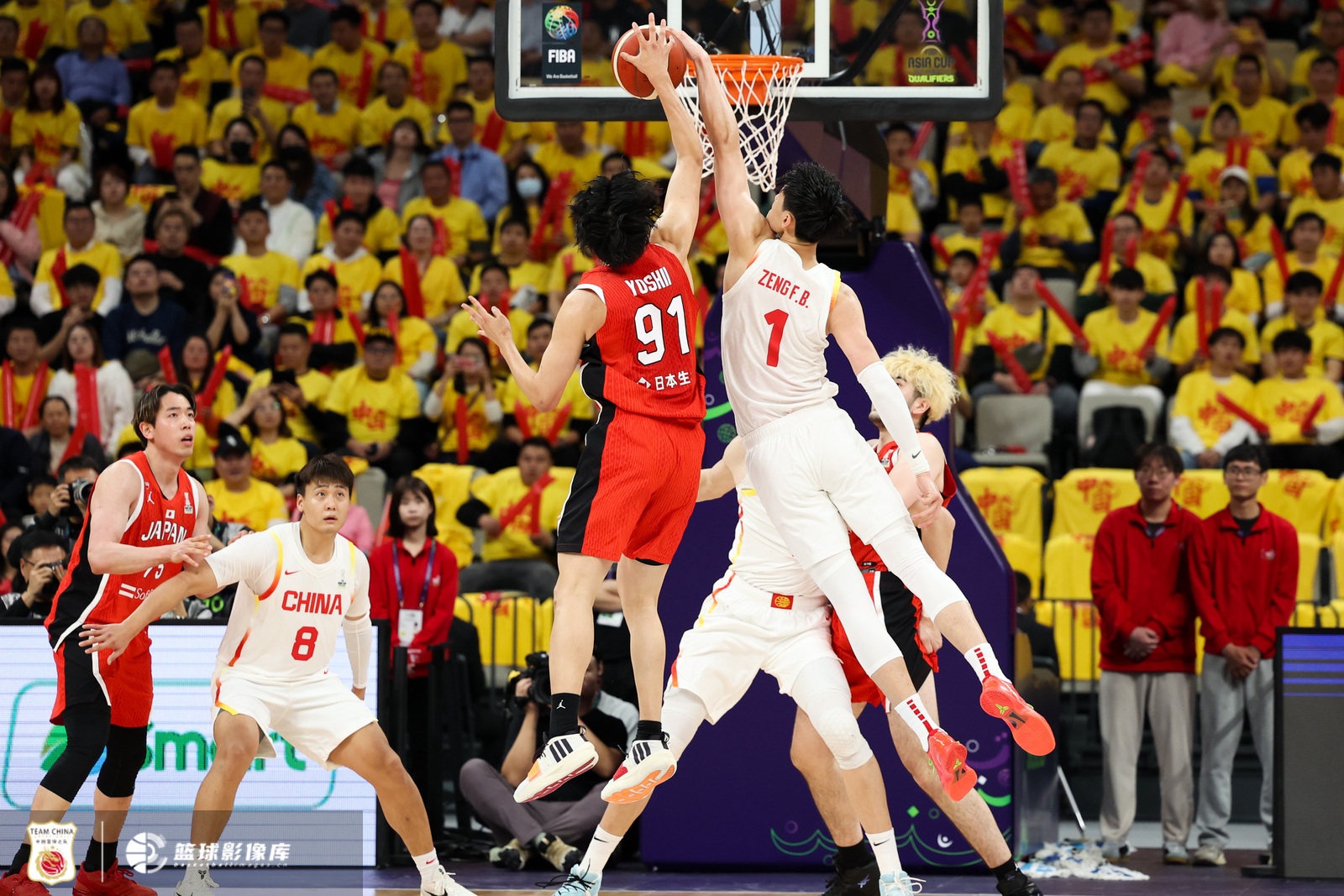 中國男籃內(nèi)外開花 曾凡博攻防一體在線 中國大勝日本42分！